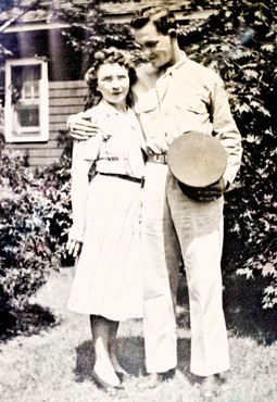 bob wieboldt with mother emma during ww2 266 387 90